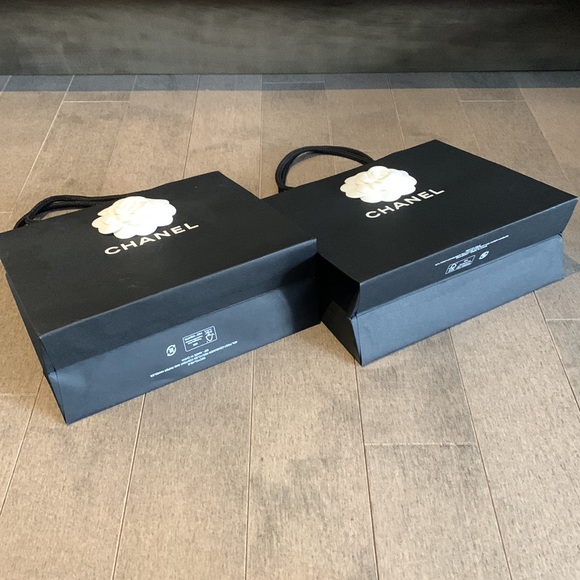 Set of 2 Chanel Shopping Bags Black with camellia authentic - Picture 8 of 8